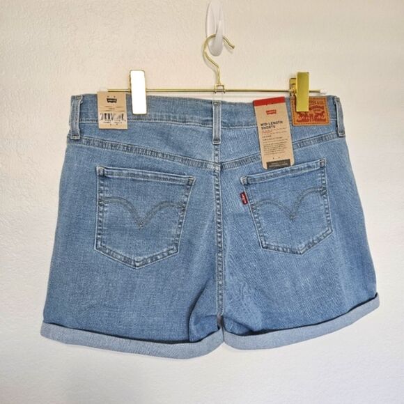 NWT Levi's | Mid-Length Shorts Hypersoft Light Wash Denim, Women's 31 - Picture 5 of 6